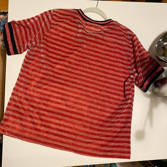 Glittery t-shirt! - Picture 2 of 2